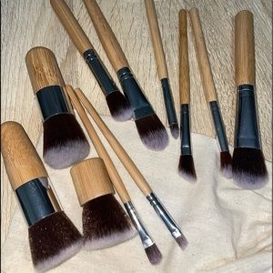 BRAND NEW Set Of 11 Vegan Bamboo Makeup Brushes